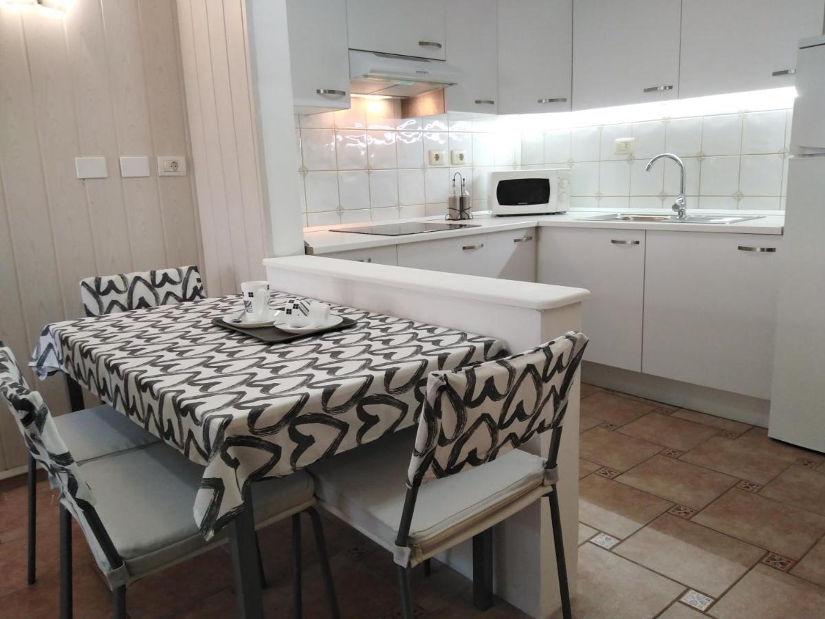 Apartament House Lilu - Luminoso Monolocale Arona  Zewnętrze zdjęcie